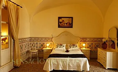 Alojamientos Turísticos Biarritz en Fuenteheridos (Huelva) - Foto 3