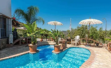 Casa Rural Arrijana en Sayalonga (Málaga) - Foto 2