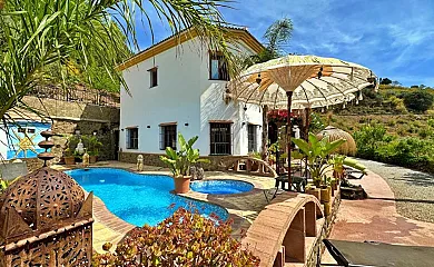 Casa Rural Arrijana en Sayalonga (Málaga) - Foto 1