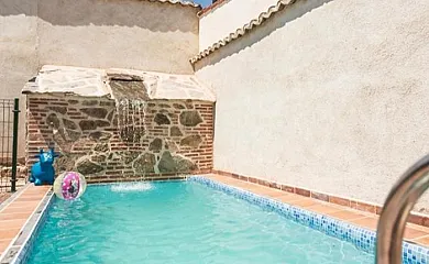 La Casa de los Dos Rubios en Nava De La Asuncion (Segovia) - Foto 1