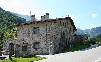 Mas la Riera en La Vall D en Bas (Girona) - Foto 2