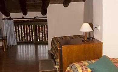 Casa Benito en Cuevas de Cañart (Teruel) - Foto 1