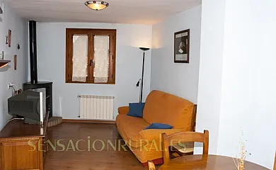 Casa Benito en Cuevas de Cañart (Teruel) - Foto 10