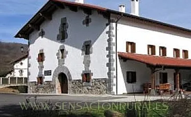 Casa Martikonea en Jauntsarats (Navarra) - Foto 1